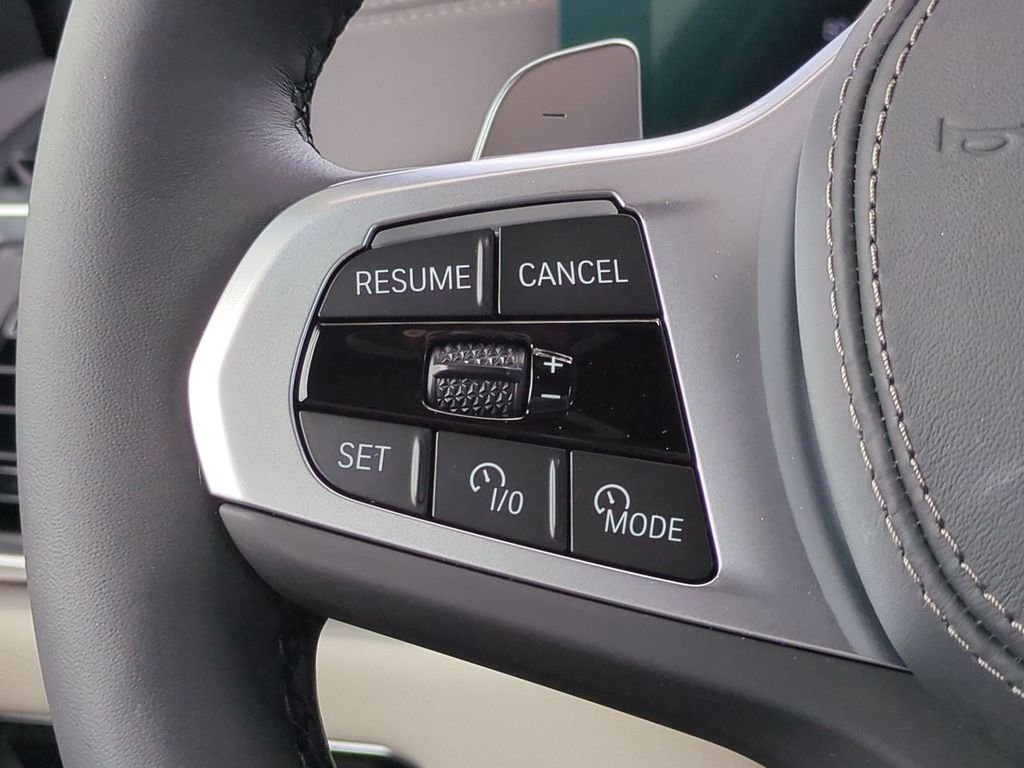New 2027 Gray Metallic BMW xDrive40i image 25