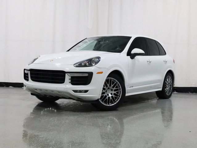 2016 Porsche Cayenne GTS