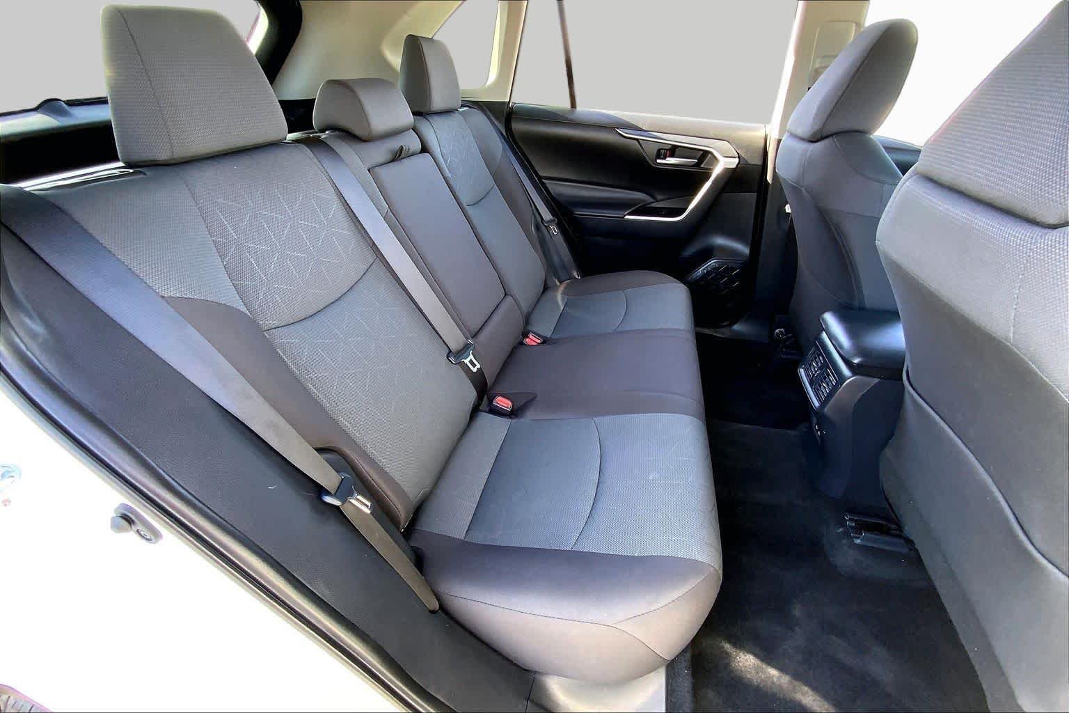 Used 2025 Ice Cap Toyota XLE image 19