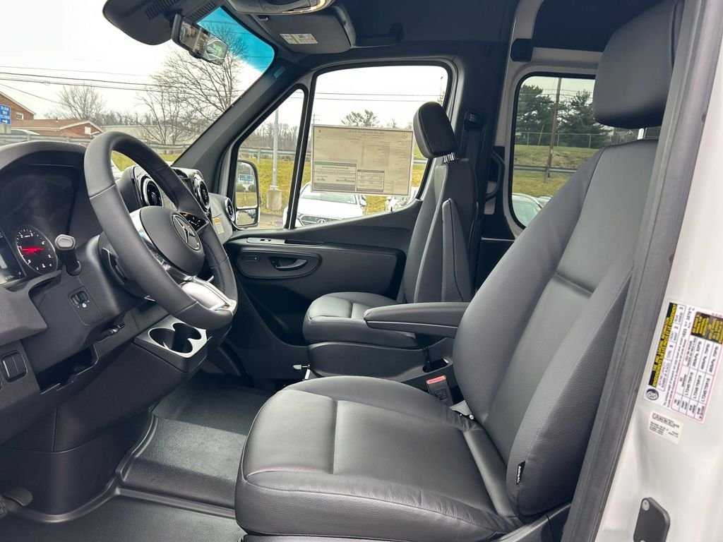 2026 Mercedes-Benz Sprinter Crew Van Base - Photo 9