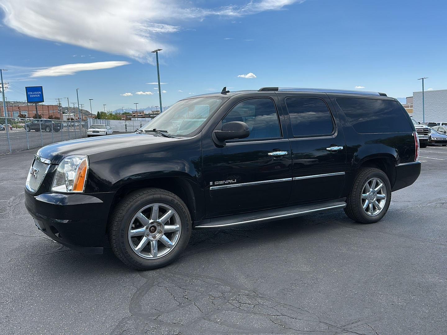 2009 GMC Yukon Denali AWD's photo