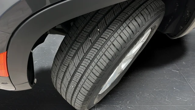 Used 2023 Gray Metallic Jeep Limited image 38
