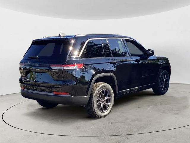 New 2027 Black Jeep Laredo Altitude image 6