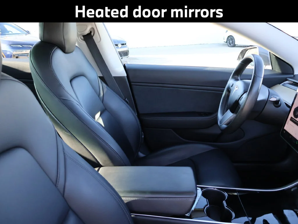 Used 2018  Tesla  image 12