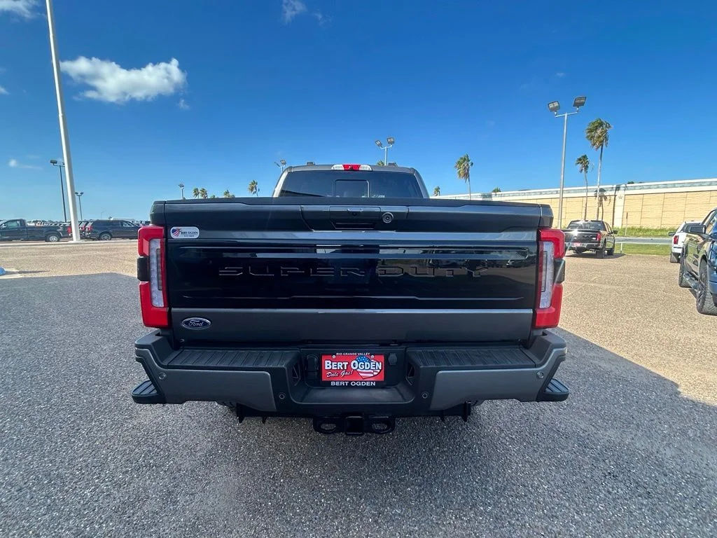 2026 Ford F-250 Super Duty Platinum - Photo 6