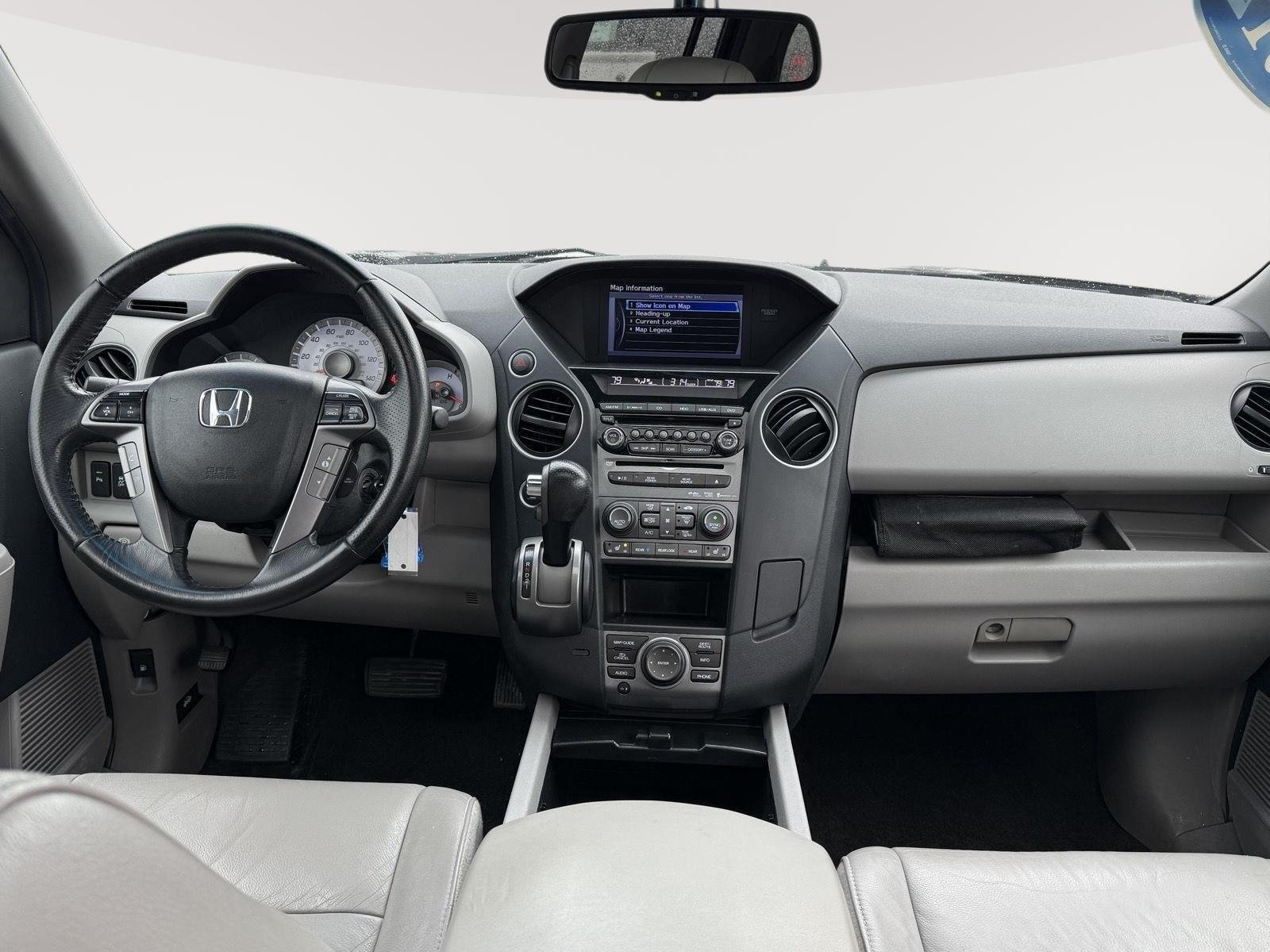 Used 2012 Crystal Black Pearl Honda Touring image 16