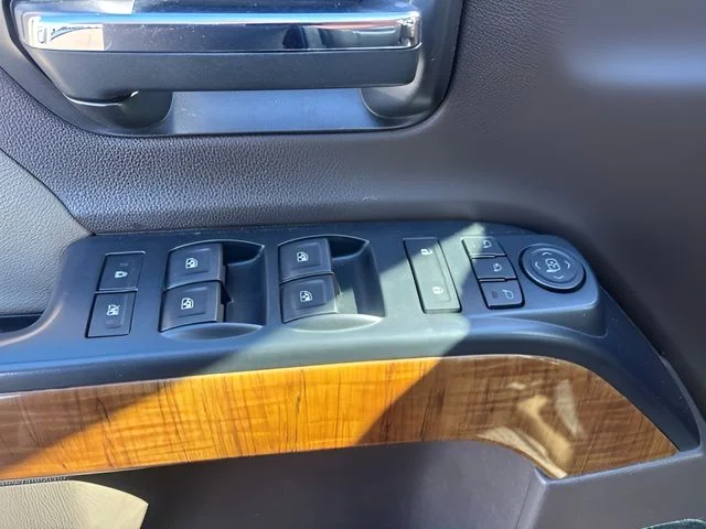 Used 2018 Red GMC SLT image 11