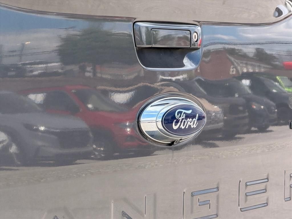 Used 2019 Gray Ford Lariat image 21