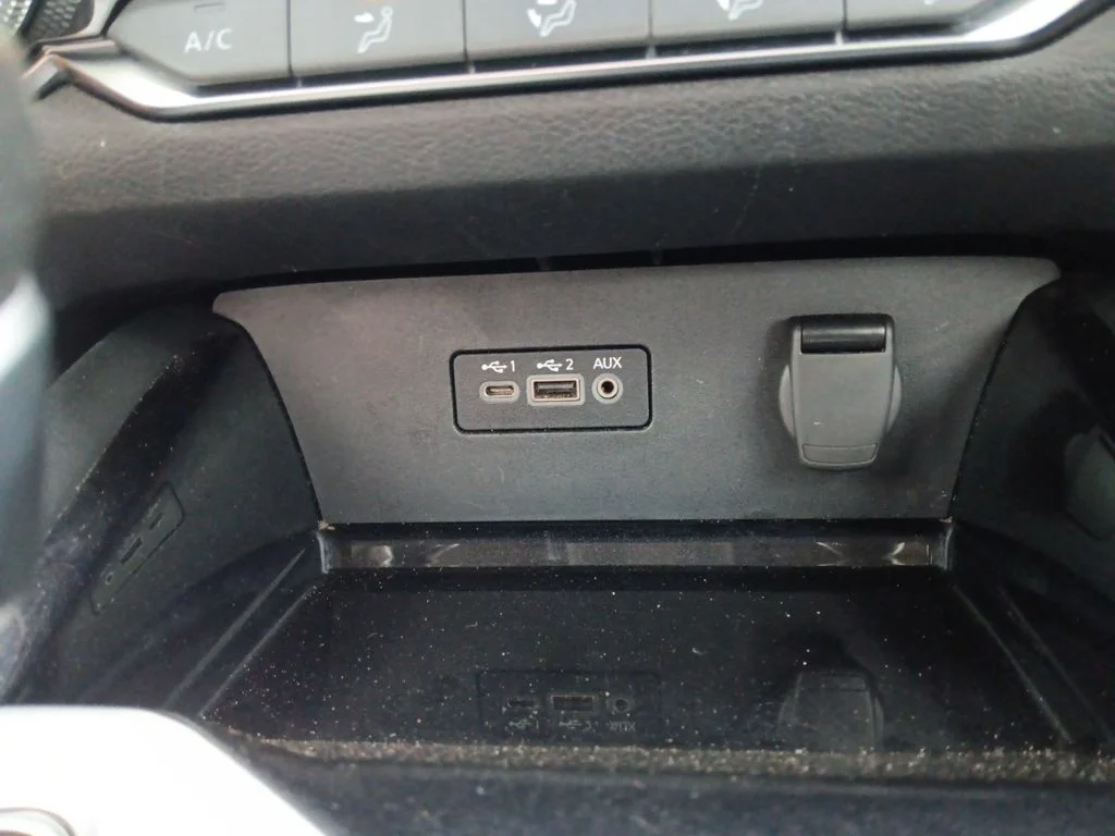 Used 2025 Scarlet Ember Nissan 2.5 SR image 22