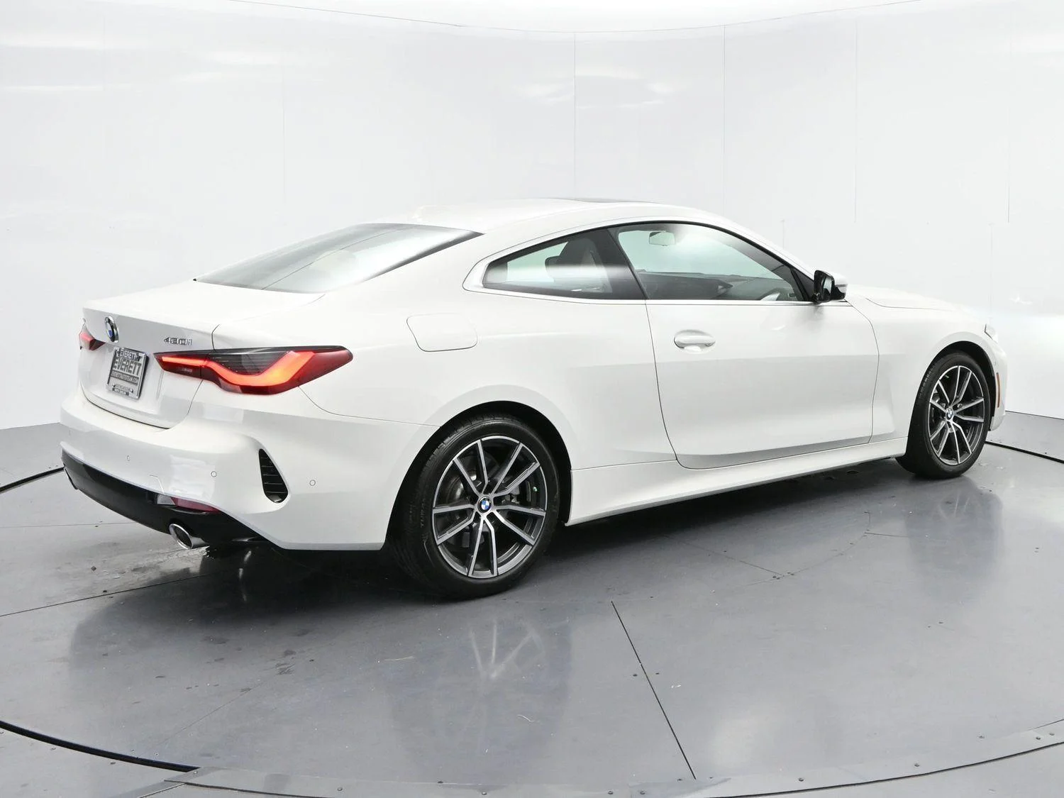 Used 2024 Alpine White BMW 430i xDrive image 7