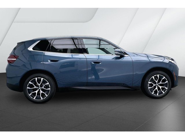 New 2026 Arctic Race Blue metallic BMW 30 xDrive image 4