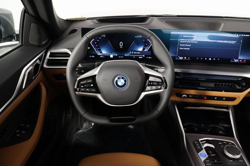 New 2026 Skyscraper Grey Metallic BMW eDrive40 image 3
