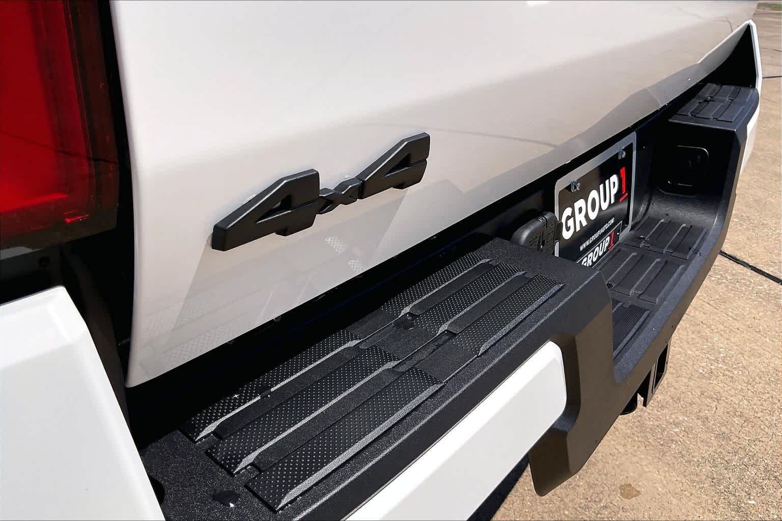 2026 Toyota Tacoma SR5 - Photo 15