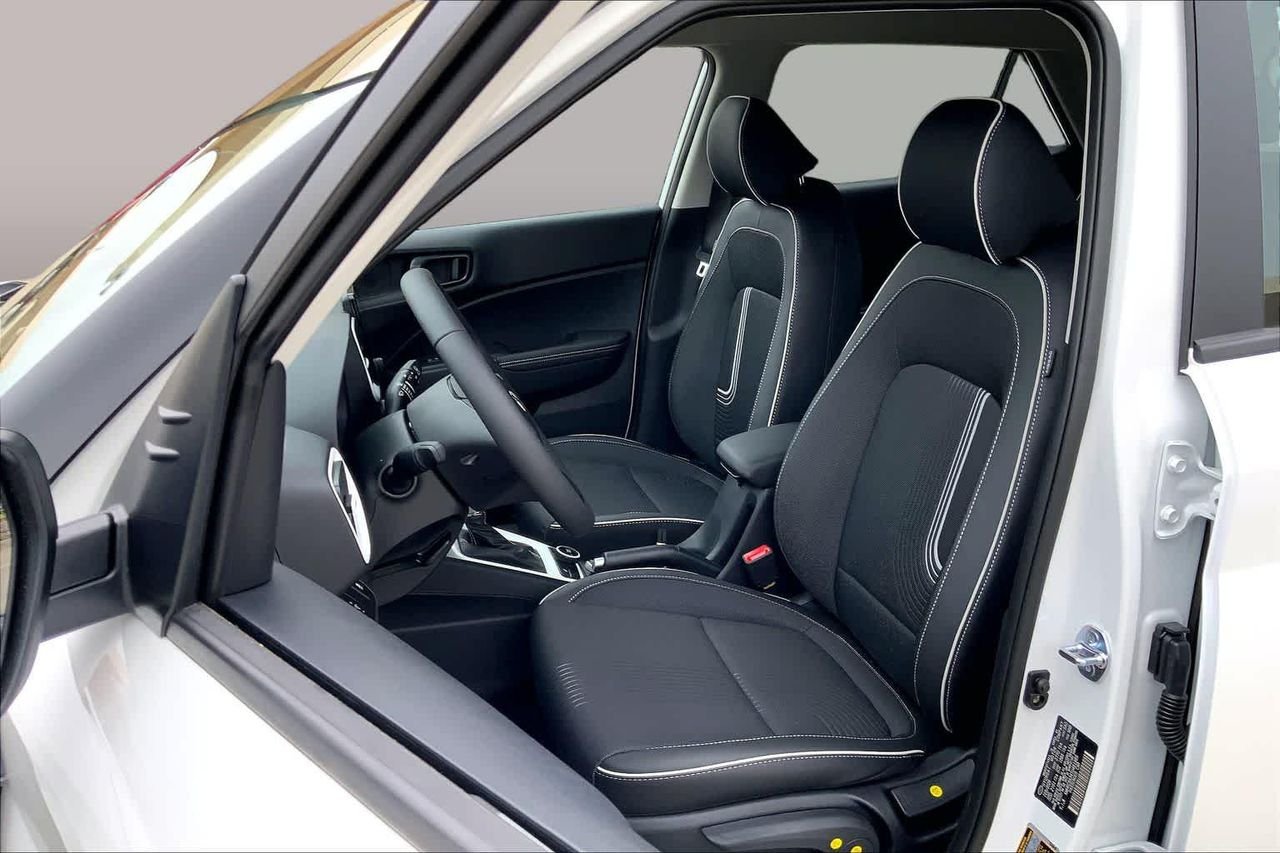 New 2026 Lunar White w/Black Roof Hyundai SEL w/Two-Tone Roof image 7