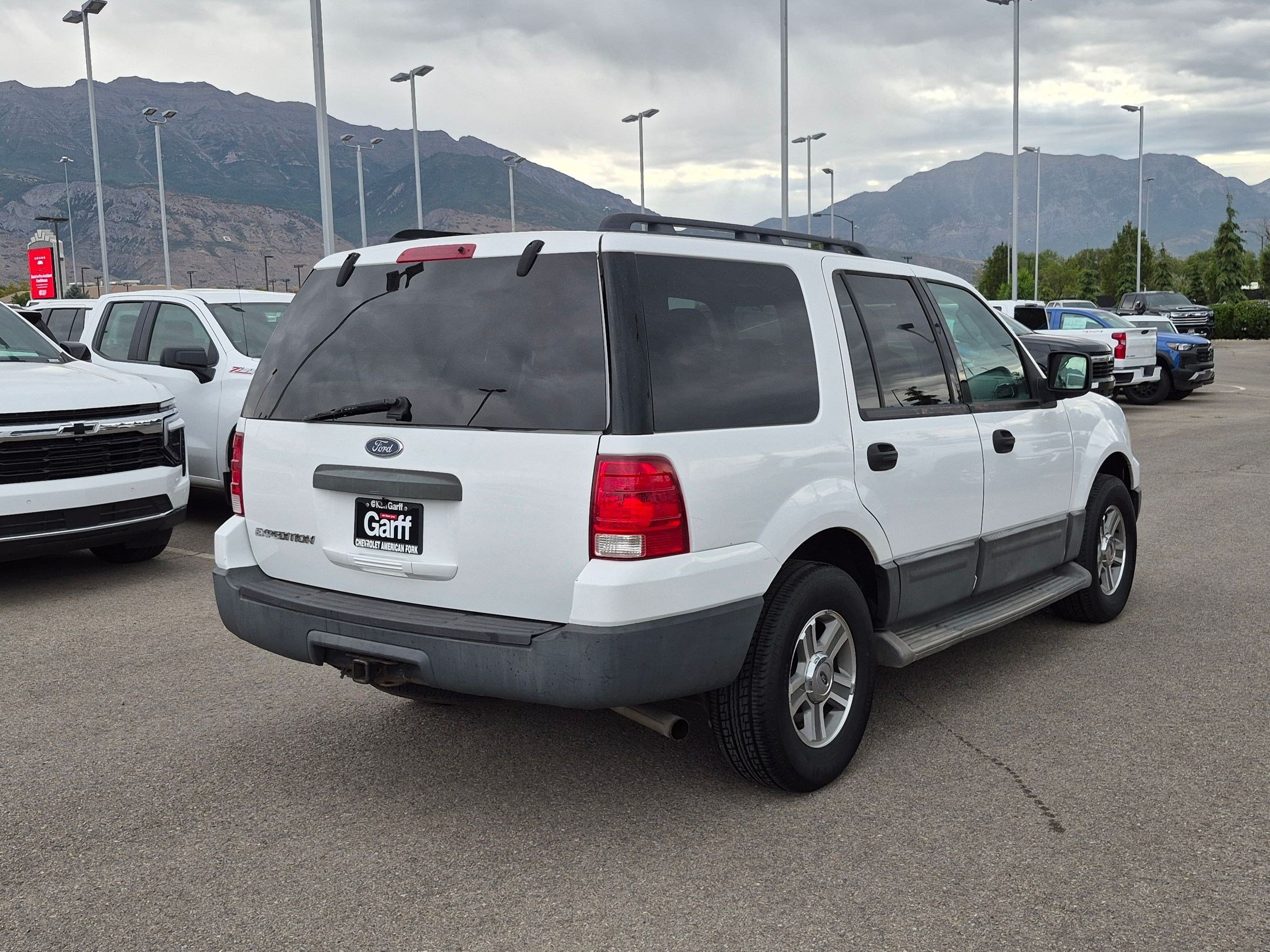 Used 2006 White Ford XLS image 3