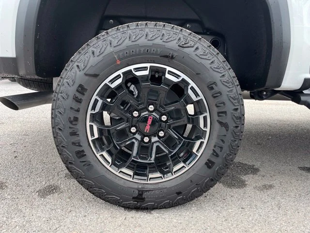 2026 GMC Canyon AT4 - Photo 19