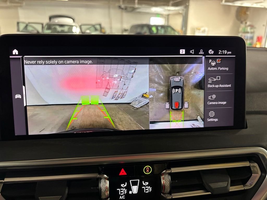 Used 2024 Black BMW xDrive30i image 19