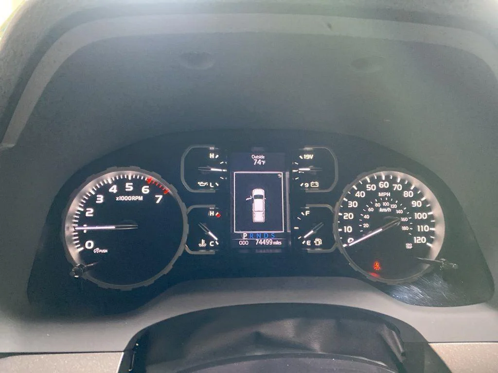Used 2019 Midnight Black Metallic Toyota SR5 image 22