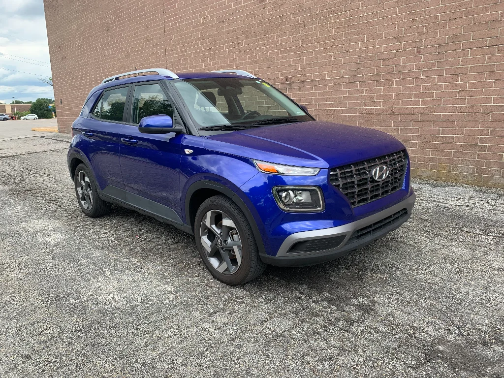 Used 2025 Intense Blue Hyundai SEL image 7