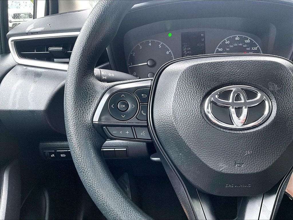 Used 2024 White Toyota LE image 22