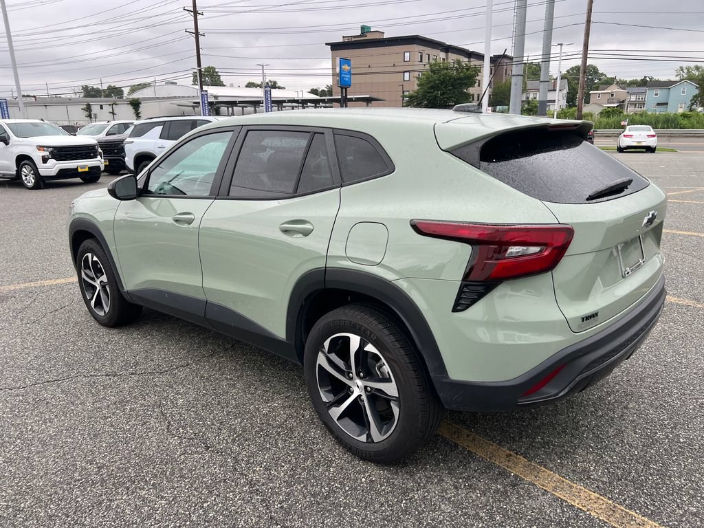 Certified Used 2024 Cacti Green Chevrolet 1RS image 6