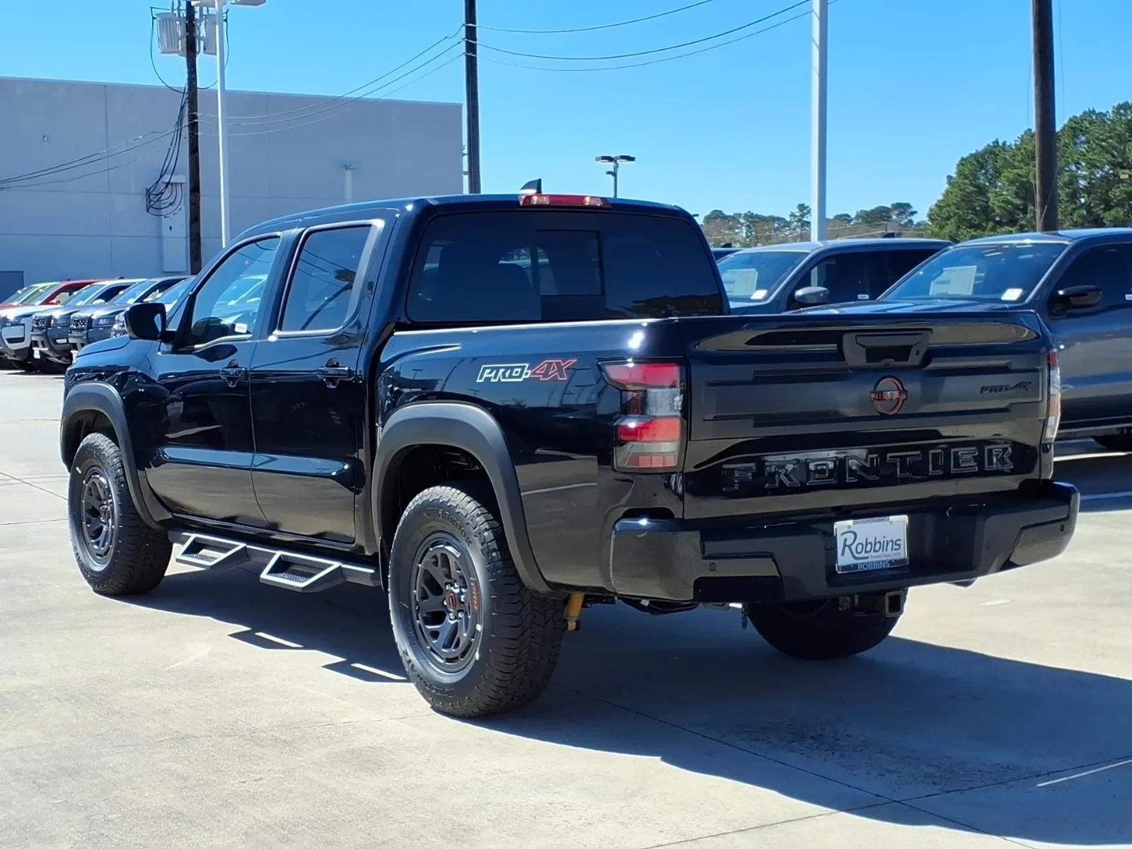 2026 Nissan Frontier Crew Cab PRO-4X® - 6