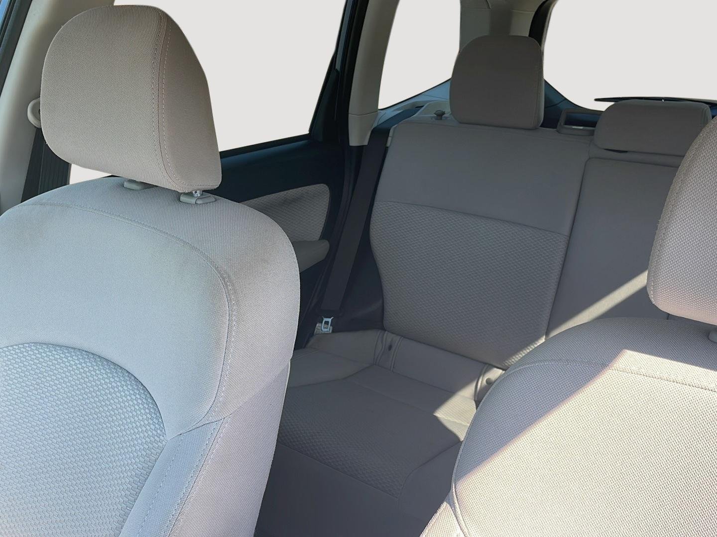 Used 2018 Quartz Blue Pearl Subaru Premium image 28