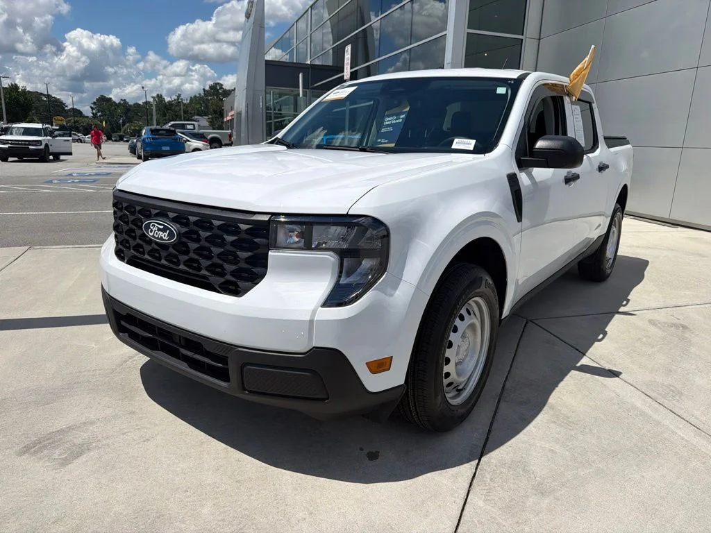 Certified Used 2025 Oxford White Ford XL image 5