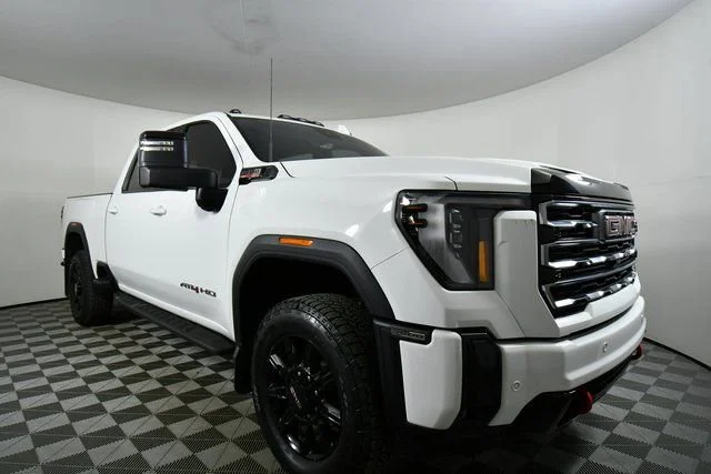 Used 2025 Summit White GMC AT4 image 8