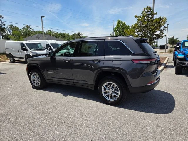 New 2026 Baltic Gray Metallic Clear-Coat Exterior Paint Jeep Laredo X image 10