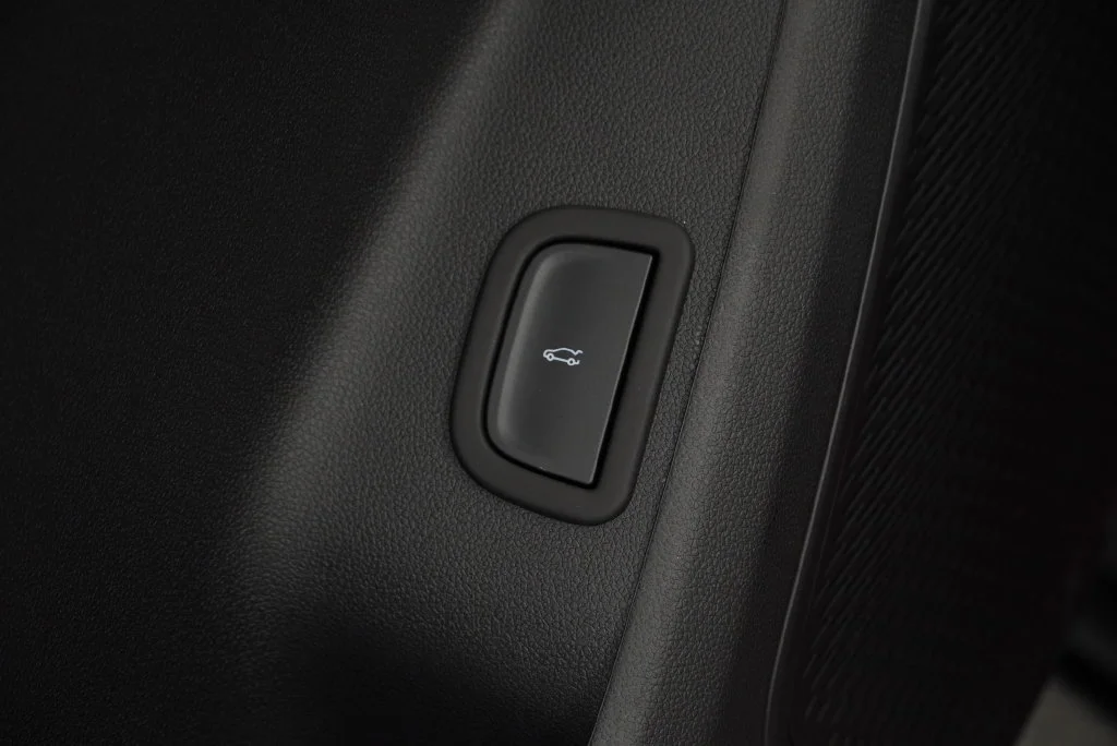 New 2027 Radiant Red Tintcoat Chevrolet LT image 23