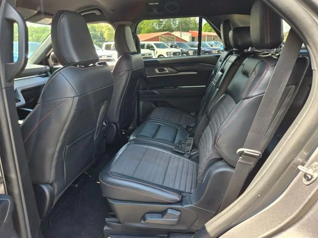 Used 2025 Gray Ford ST-Line image 11