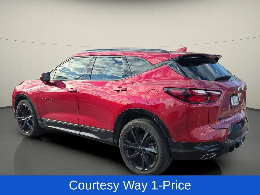 Used 2019 Red Chevrolet RS image 6