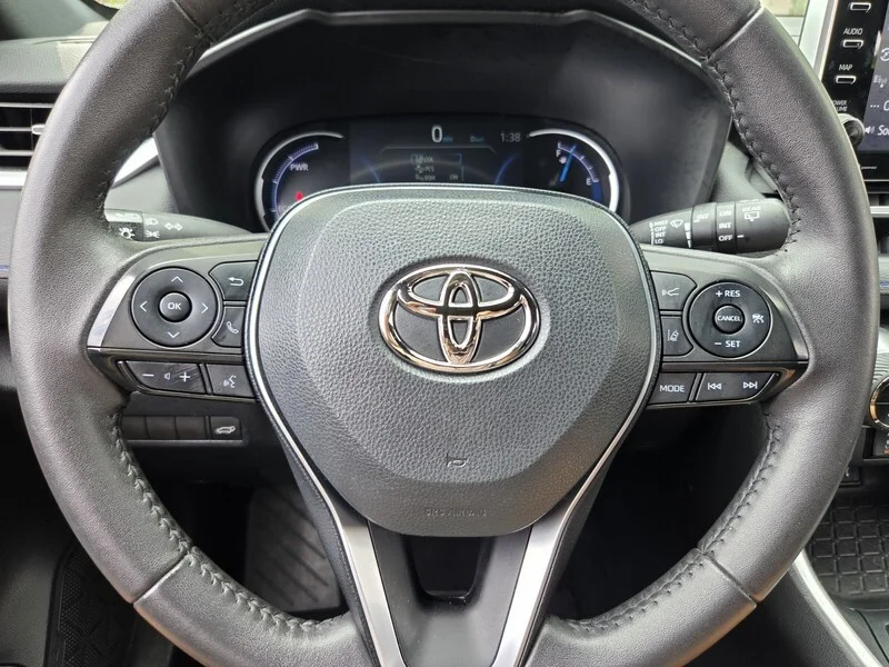 Used 2022 WHITE TOYOTA XSE image 31