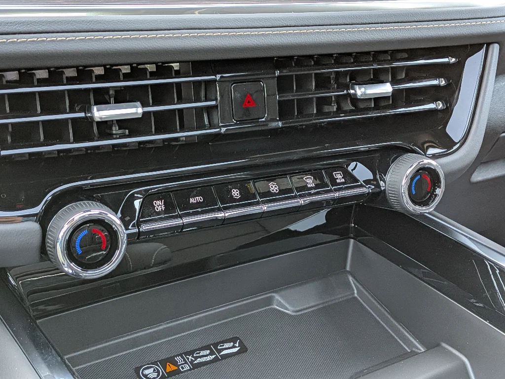 New 2026 Polar White Tricoat Chevrolet Premier image 17