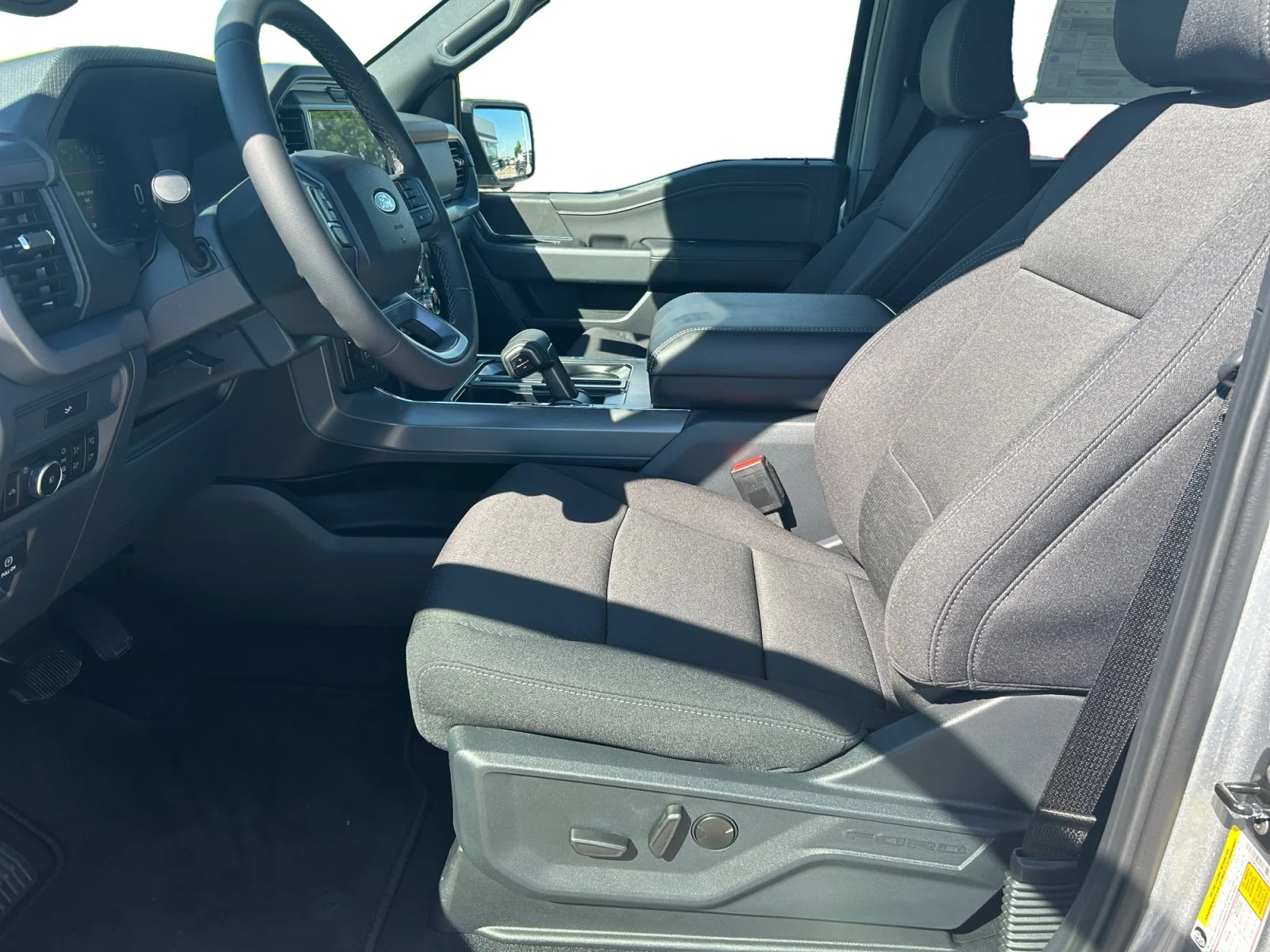 New 2026 Iconic Silver Metallic Ford XLT image 14