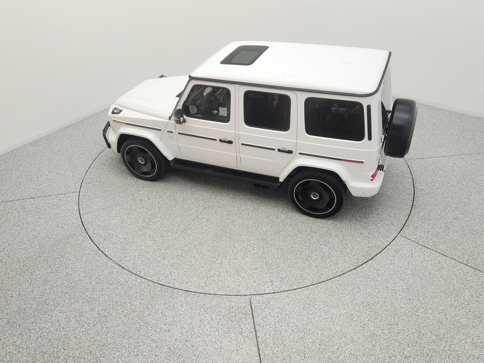 New 2026 MANUFAKTUR Moonlight White Magno Mercedes-Benz AMG® G 63 SUV image 39