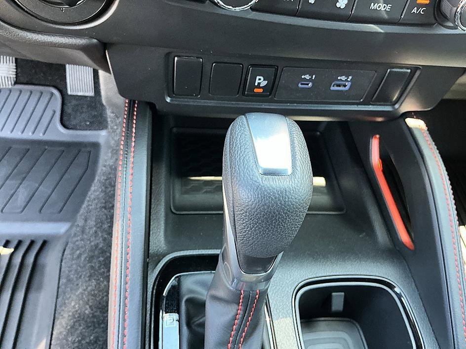 Used 2025 Boulder Gray Pearl Nissan PRO-4X image 21
