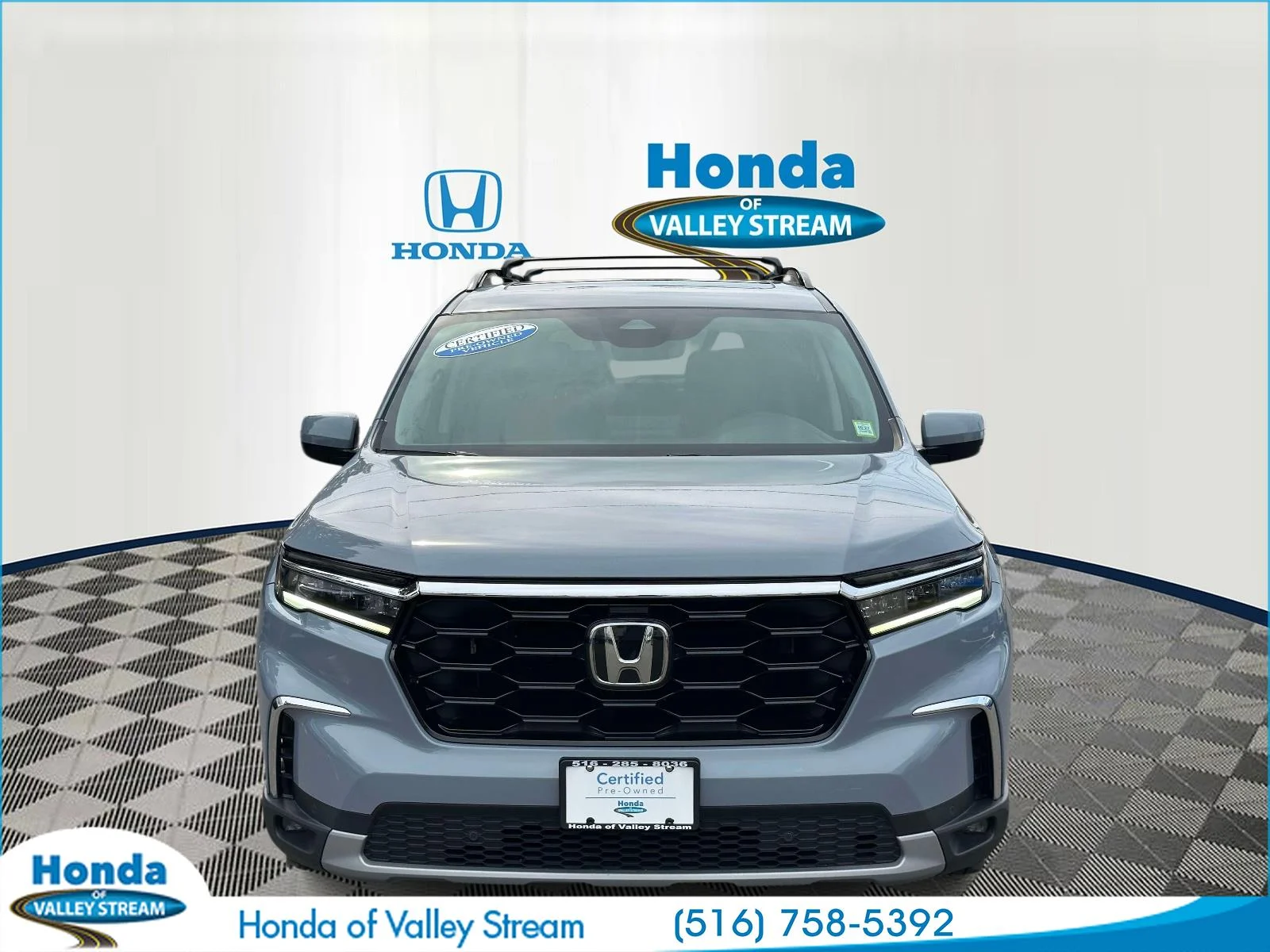 Certified Used 2023 Sonic Gray Pearl Honda Touring image 2