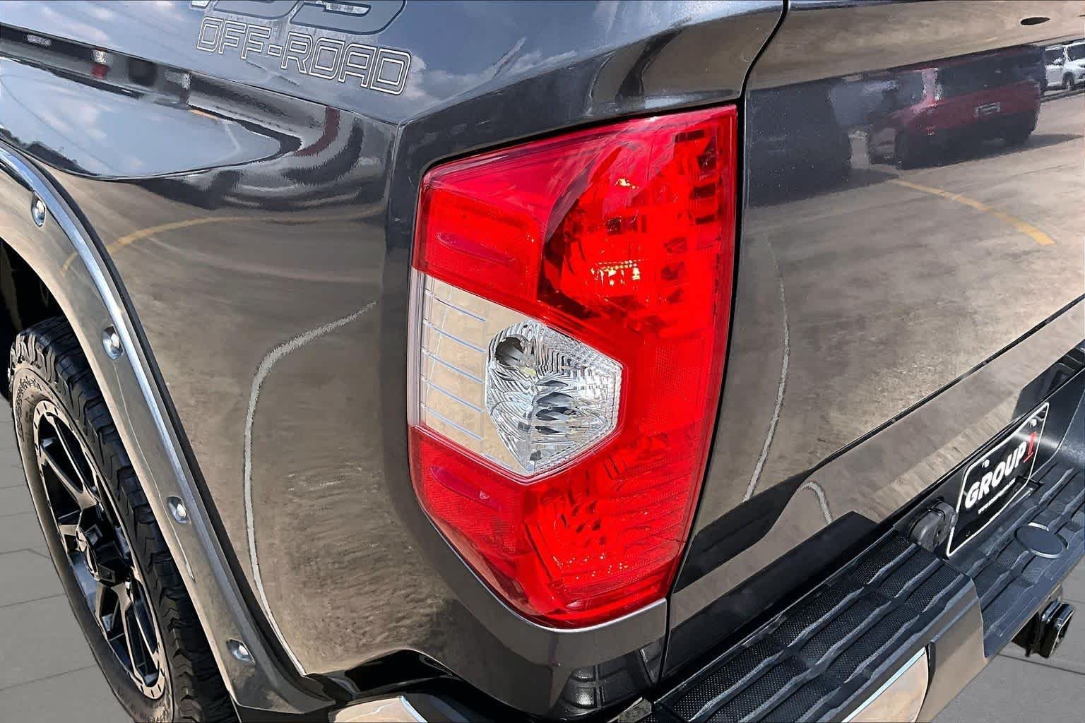 Used 2018 Magnetic Gray Metallic Toyota SR5 image 29