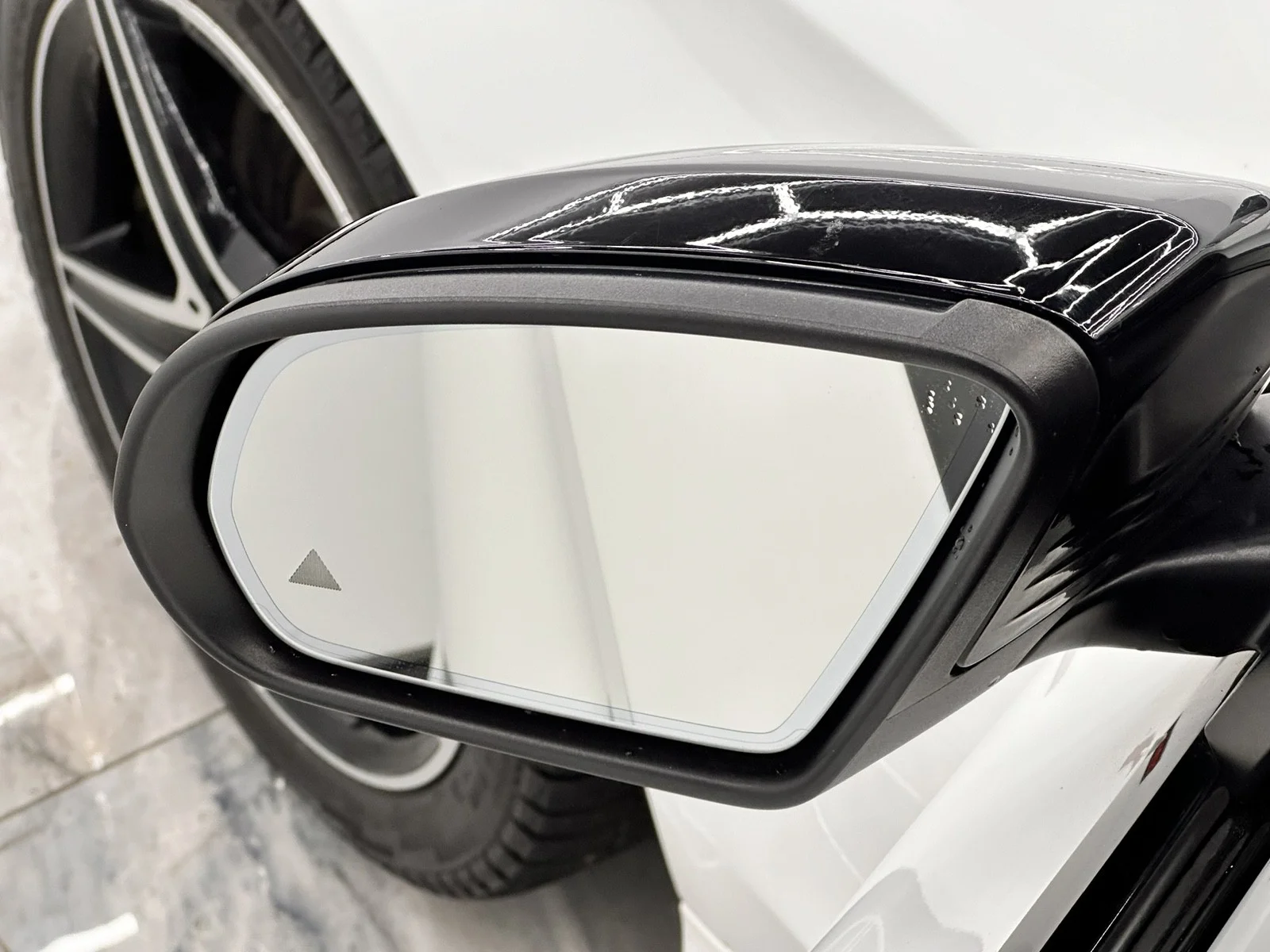 Used 2017 Polar White Mercedes-Benz AMG® C 43 image 39