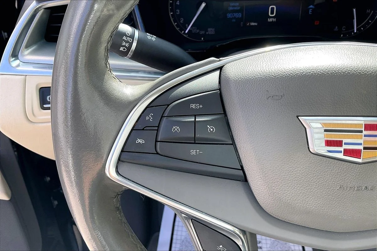 Used 2019 Blue Cadillac Luxury image 11