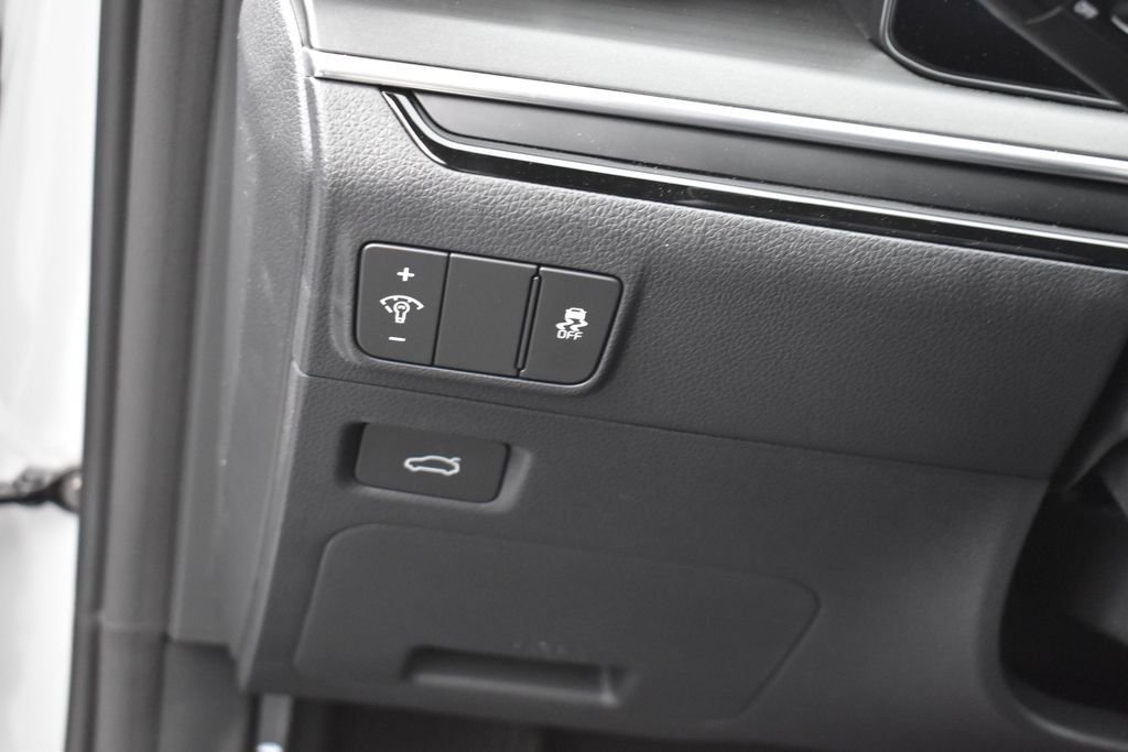 New 2026 Wolf Gray Kia GT-Line FWD image 7
