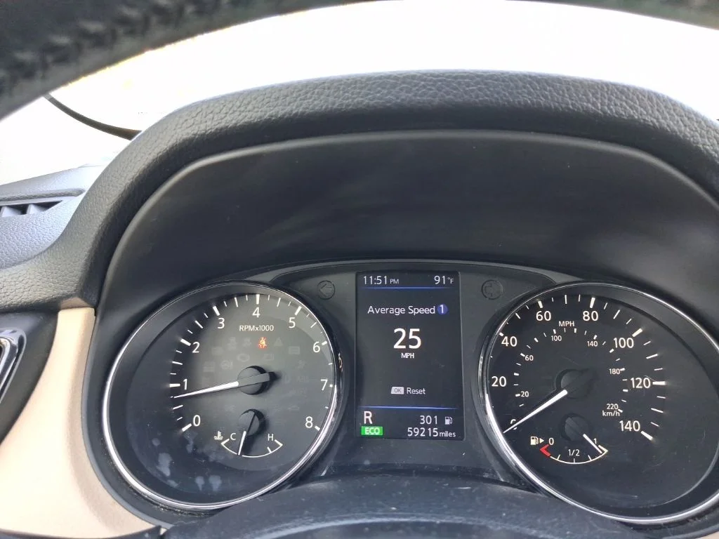 Used 2018 White Nissan SV image 32
