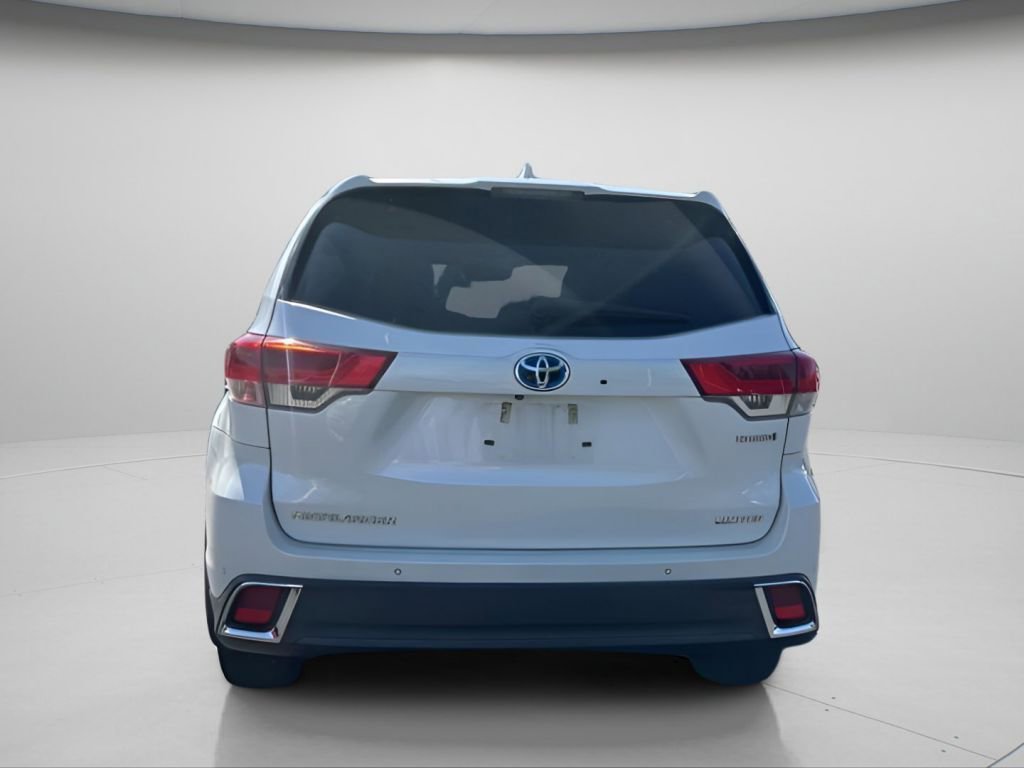Used 2017 Blizzard Pearl Toyota Limited Platinum image 5