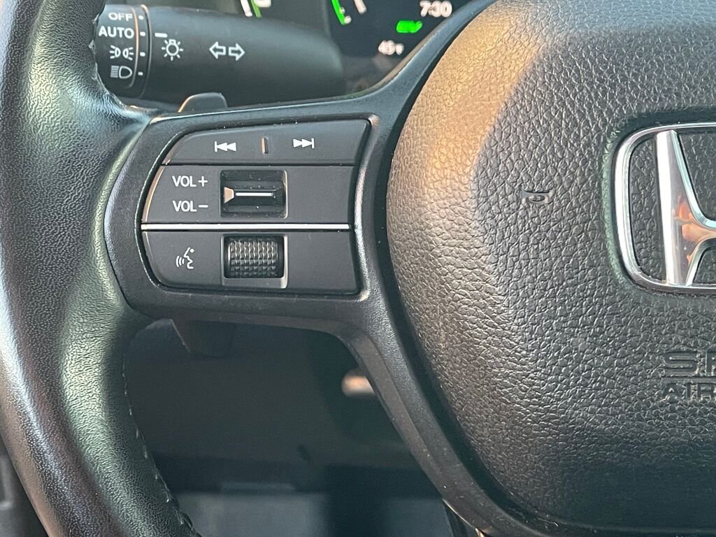 Used 2024 Urban Gray Pearl Honda EX-L image 18
