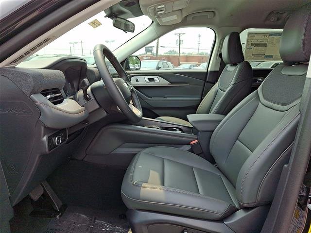 New 2026 Agate Black Metallic Ford Active image 31