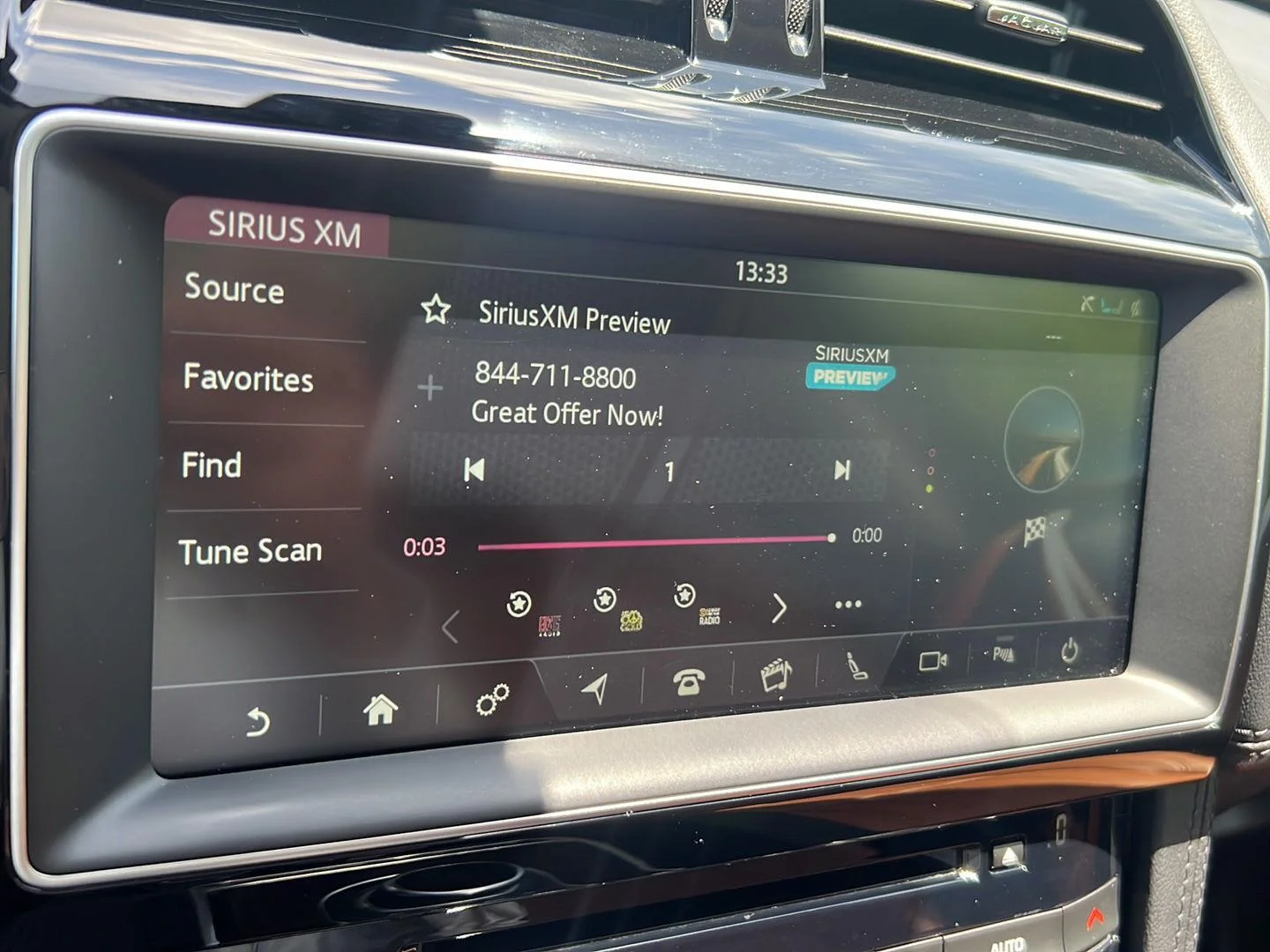 Used 2018 Yulong White Metallic Jaguar 30t Portfolio image 20