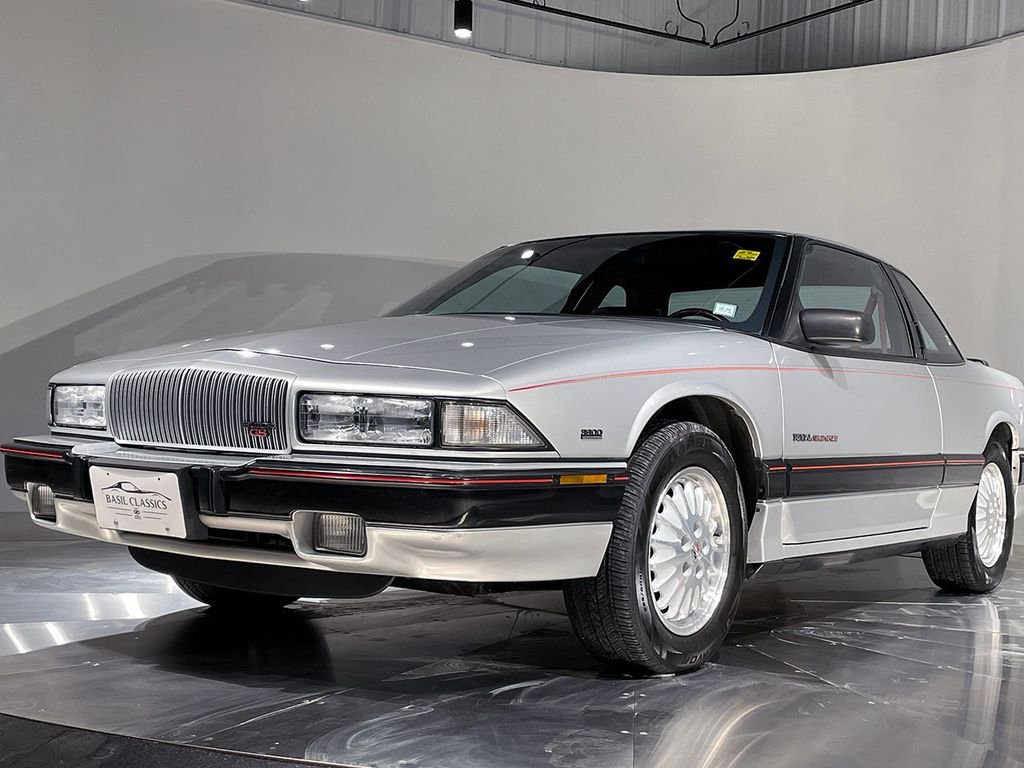 Used 1991  Buick Custom image 20