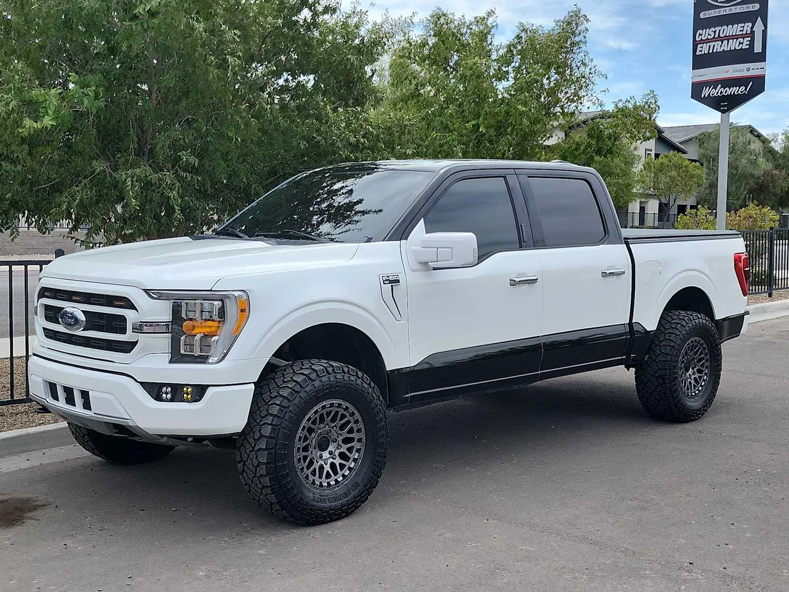Used 2023 Area 51 Blue Ford XLT image 4